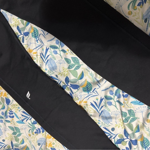 BRAND NEW Fabletics On the Go Highwaisted Leggingsga - Picture 4 of 4